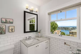 2406 Bigelow Ave N, Seattle, WA 98109 - Photo 26