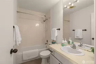 2831 14th Ave W, Seattle, WA 98119 - Photo 12