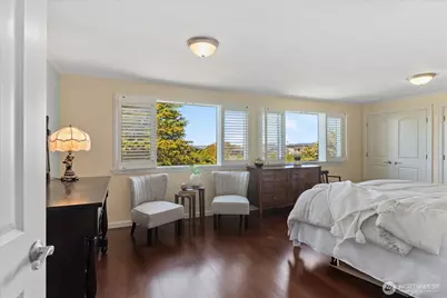 300 2nd Avenue N #2H, Edmonds, WA 98020 - Photo 16