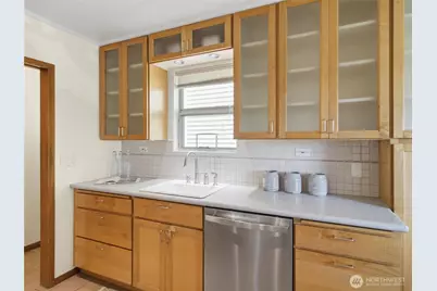 7305 Earl Avenue NW, Seattle, WA 98117 - Photo 10
