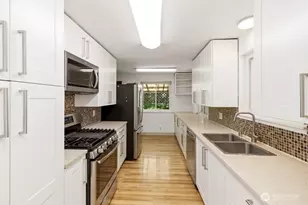 10312 Wallingford Ave N, Seattle, WA 98133 - Photo 6