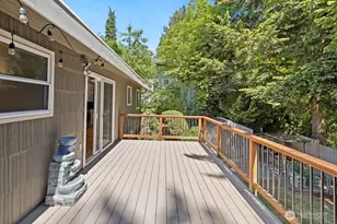 10312 Wallingford Ave N, Seattle, WA 98133 - Photo 24