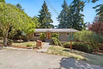10312 Wallingford Avenue N, Seattle, WA 98133 - Photo 1