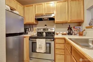 1126 N 198th St, Shoreline, WA 98133 - Photo 8