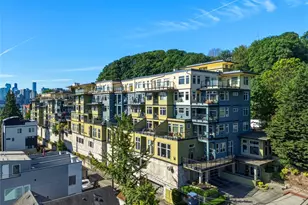 655 Crockett St, Seattle, WA 98109 - Photo 2