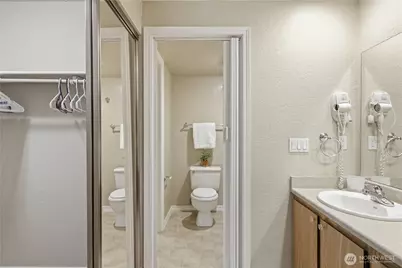 1700 W Sunn Fjord Lane #L202, Bremerton, WA 98312 - Photo 24
