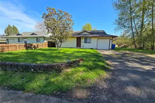 1108 S 11th Ave, Kelso, WA 98626 - Photo 2