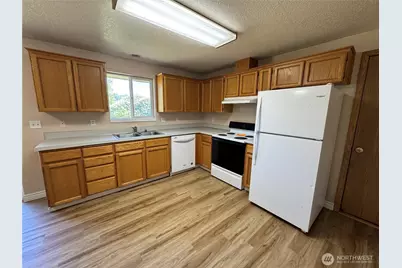 1108 S 11th Avenue, Kelso, WA 98626 - Photo 10