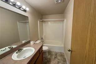 1108 S 11th Ave, Kelso, WA 98626 - Photo 8