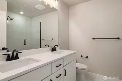 12810 66th Avenue S, Seattle, WA 98178 - Photo 16