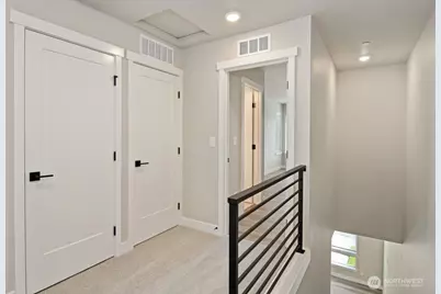 12810 66th Avenue S, Seattle, WA 98178 - Photo 14
