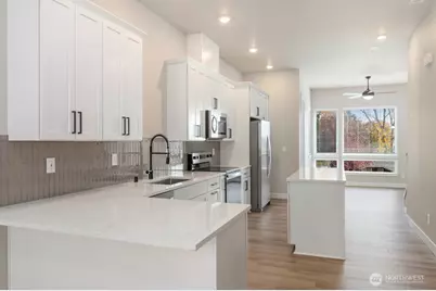12810 66th Avenue S, Seattle, WA 98178 - Photo 6