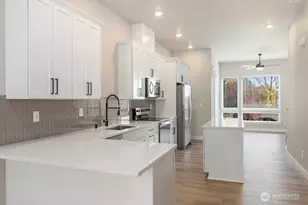 12810 66th Ave S, Seattle, WA 98178 - Photo 6