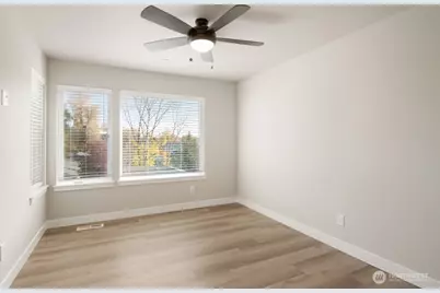 12810 66th Avenue S, Seattle, WA 98178 - Photo 18