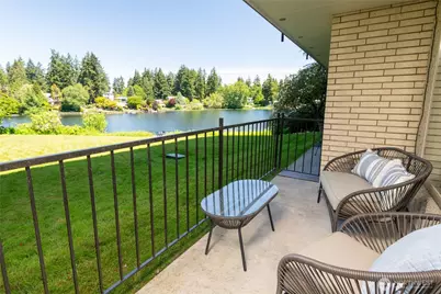 322 N 134th Street #104, Seattle, WA 98133 - Photo 4