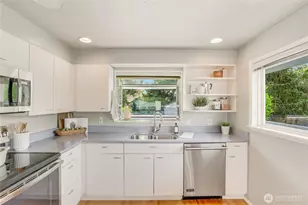 10417 76th Ave S, Seattle, WA 98178 - Photo 14