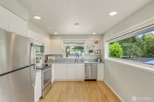 10417 76th Ave S, Seattle, WA 98178 - Photo 12
