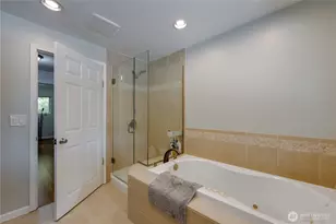 1918 S Lake Stickney Dr, Lynnwood, WA 98087 - Photo 14