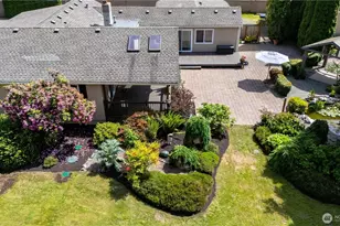 1918 S Lake Stickney Dr, Lynnwood, WA 98087 - Photo 2