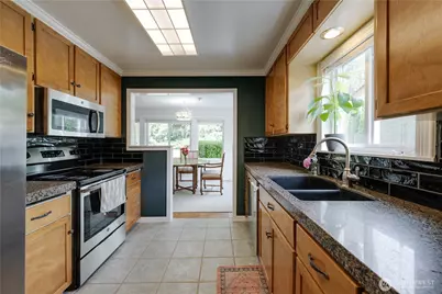 1918 S Lake Stickney Dr, Lynnwood, WA 98087 - Photo 22