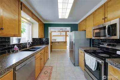 1918 S Lake Stickney Dr, Lynnwood, WA 98087 - Photo 20