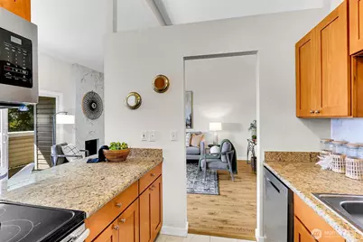 12415 NE 130th Court #H310, Kirkland, WA 98034 - Photo 14