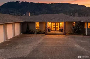 18064 Mariposa Ln, Mount Vernon, WA 98274 - Photo 4