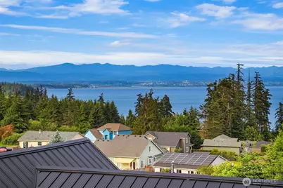 1037 Lightning Way, Camano Island, WA 98282 - Photo 2