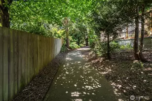 16409 29th Dr SE, Bothell, WA 98021 - Photo 10