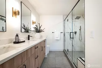11647 Beacon Avenue S, Seattle, WA 98178 - Photo 12