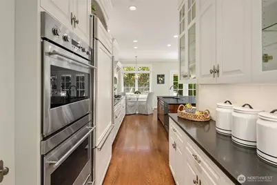 2720 105th Avenue SE, Beaux Arts, WA 98004 - Photo 10