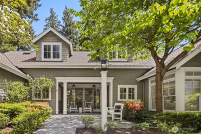 2720 105th Avenue SE, Beaux Arts, WA 98004 - Photo 1