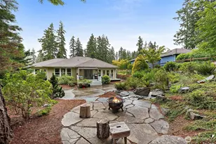 321 E Fairway Dr, Allyn, WA 98524 - Photo 2