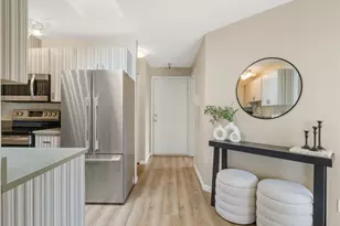 5624 Roosevelt Way NE, Seattle, WA 98105 - Photo 6