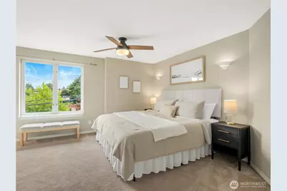 5624 Roosevelt Way NE #302, Seattle, WA 98105 - Photo 10