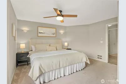 5624 Roosevelt Way NE #302, Seattle, WA 98105 - Photo 12