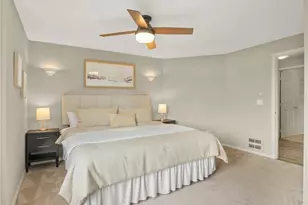 5624 Roosevelt Way NE, Seattle, WA 98105 - Photo 12