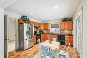 15831 SE 43rd Pl, Bellevue, WA 98006 - Photo 24
