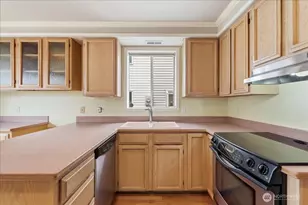 9240 S 240th Pl, Kent, WA 98030 - Photo 6