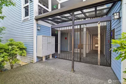 1111 10th Avenue E #20, Seattle, WA 98102 - Photo 26