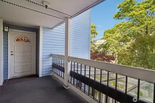 1111 10th Ave E, Seattle, WA 98102 - Photo 2