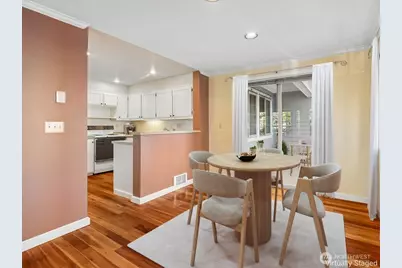 1111 10th Avenue E #20, Seattle, WA 98102 - Photo 8