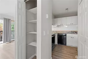 4526 S Henderson St, Seattle, WA 98118 - Photo 12