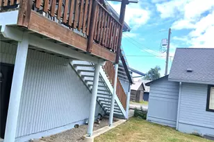 616 S Race St, Port Angeles, WA 98362 - Photo 8