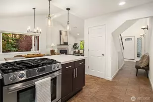 9004 NE 170th St, Kenmore, WA 98028 - Photo 14