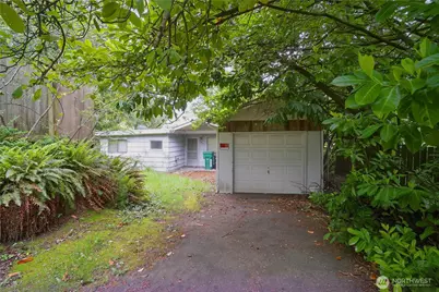 2544 NE 90th Street, Seattle, WA 98115 - Photo 1