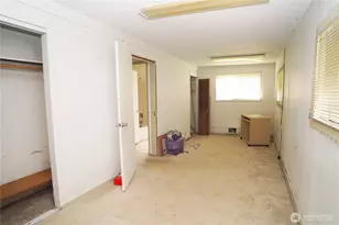 2544 NE 90th St, Seattle, WA 98115 - Photo 12