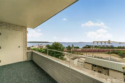 521 5th Avenue W #306, Seattle, WA 98119 - Photo 30