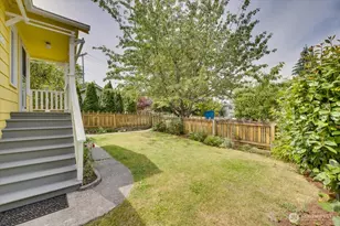 7528 14th Ave SW, Seattle, WA 98106 - Photo 2