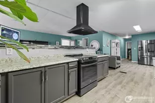 15708 81st St E, Puyallup, WA 98372 - Photo 2